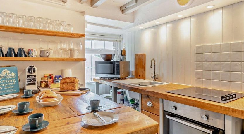 Photo of 1 Bed in Brixham