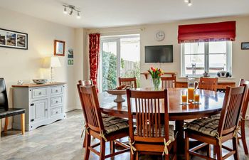 3 Bed in Eastbourne Holiday Cottage