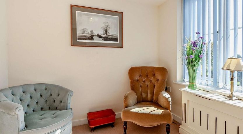 Photo of 3 Bed in Eastbourne