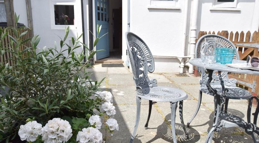 Photo of 1 Bed in Eastbourne