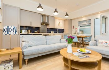 3 Bed in Eastbourne Holiday Cottage