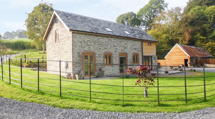 Photo of Tynddol Barn