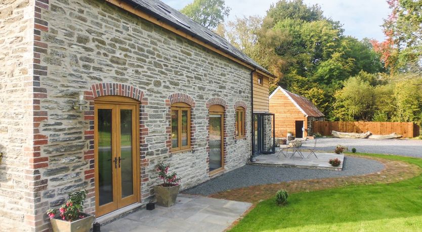 Photo of Tynddol Barn