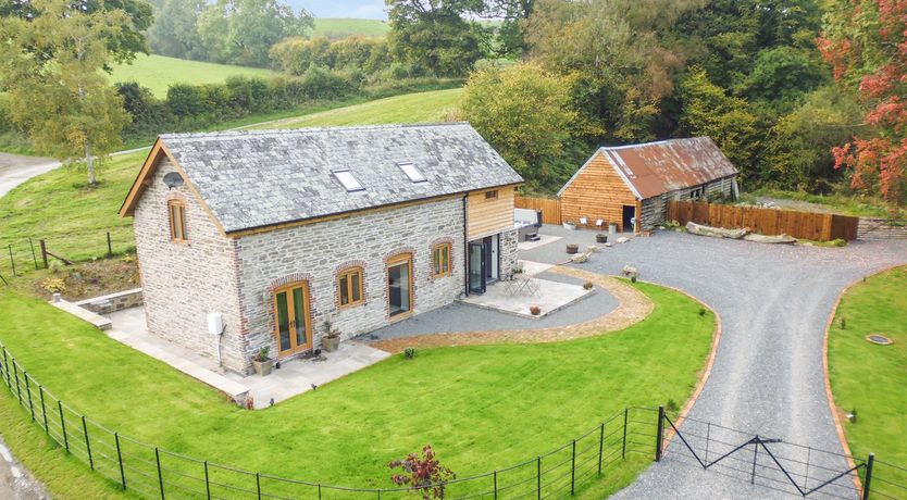 Photo of Tynddol Barn