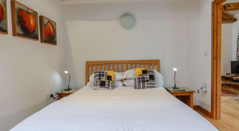 Photo of 2 Bed in Golant