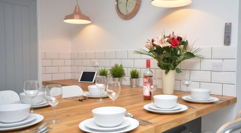 Photo of 4 Bed in Appledore