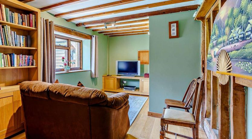 Photo of 3 Bed in Aldington