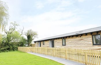 Willow Lodge Holiday Cottage