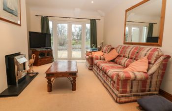 Bryn Lleuddad Holiday Cottage