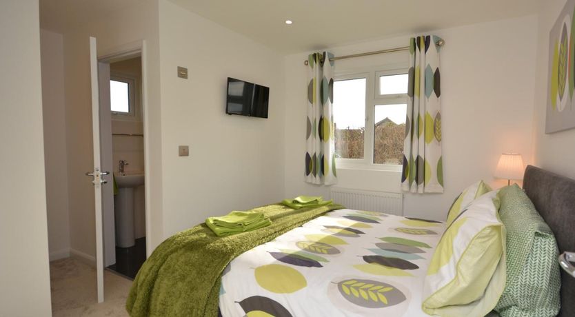 Photo of 3 Bed in Bridgwater