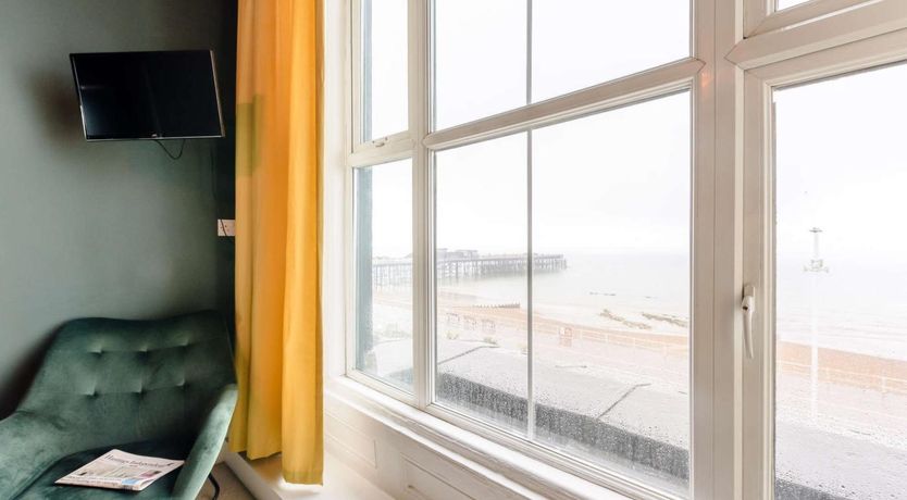 Photo of 7 Bed in St. Leonards-on-sea