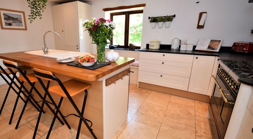 Photo of 3 Bed in South Molton