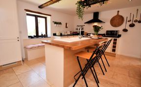 Photo of 3 Bed in South Molton