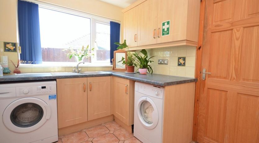 Photo of 5 Bed in Penally