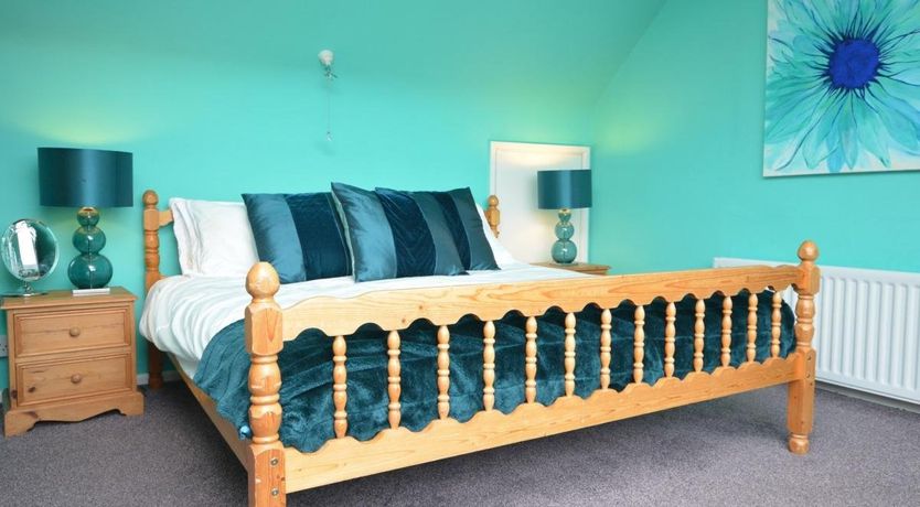 Photo of 5 Bed in Penally