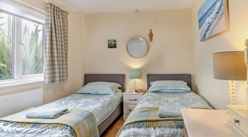 Photo of 5 Bed in Penally