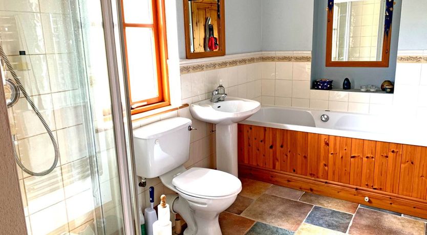 Photo of 414 Roundstone