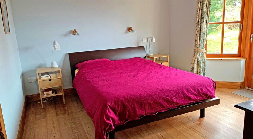 Photo of 414 Roundstone