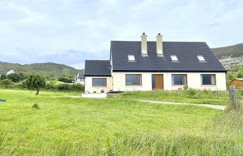 M034 Derreen View, Achill Sound Holiday Cottage