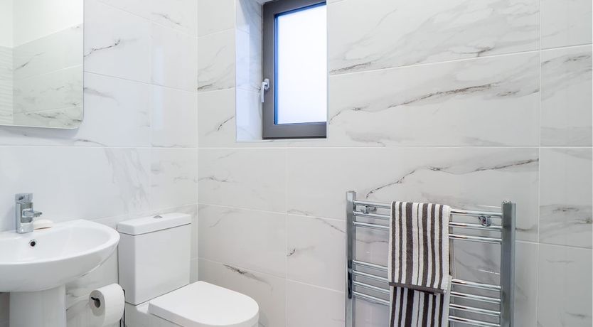 Photo of 400 Oyster House Letterfrack