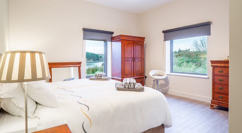 Photo of 400 Oyster House Letterfrack