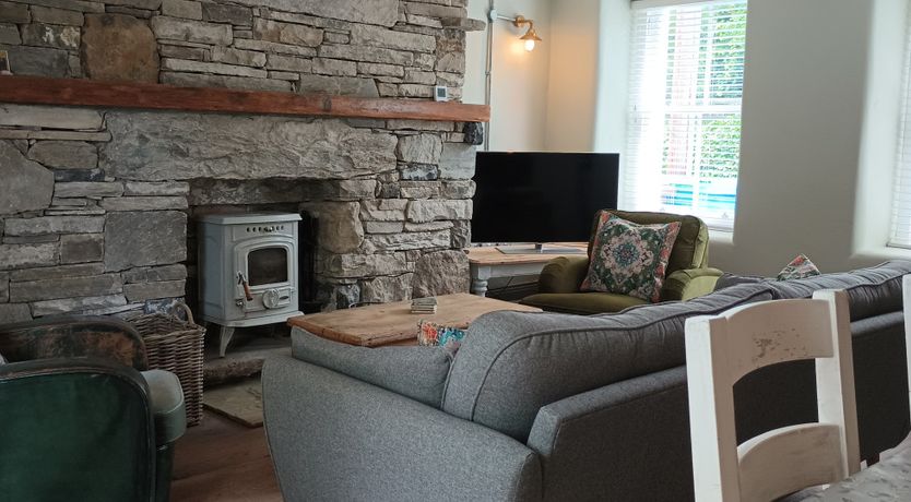 Photo of M044 An Teach Cloich 