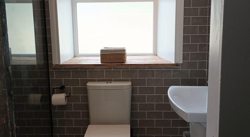 Photo of M044 An Teach Cloich 