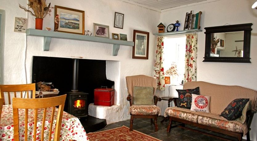 Organic Traditional Irish Cottage in Galway  Irish cottage, Irish cottage  interiors, Cottage interiors