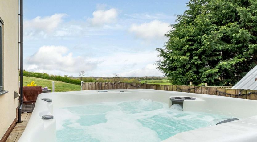 Photo of 5 Bed in Wetherby