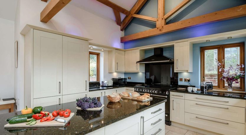 Photo of 5 Bed in Wetherby