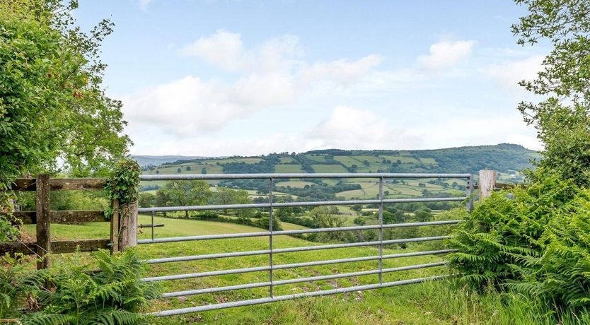 Photo of 1 Bed in Talley