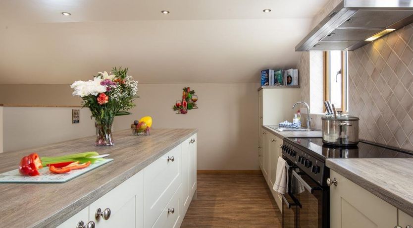 Photo of 4 Bed in Cubert