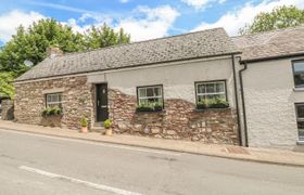 Photo of snowdrop-cottage-7