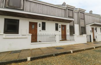 4 Bredon Court Holiday Cottage