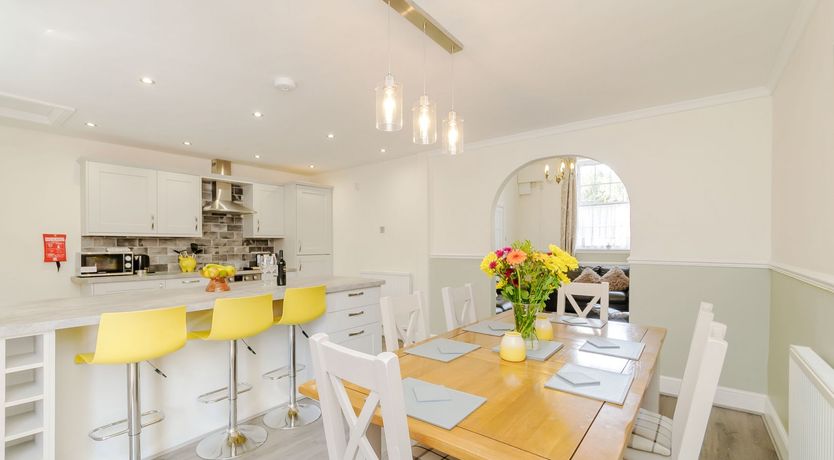 Photo of Roseberry House