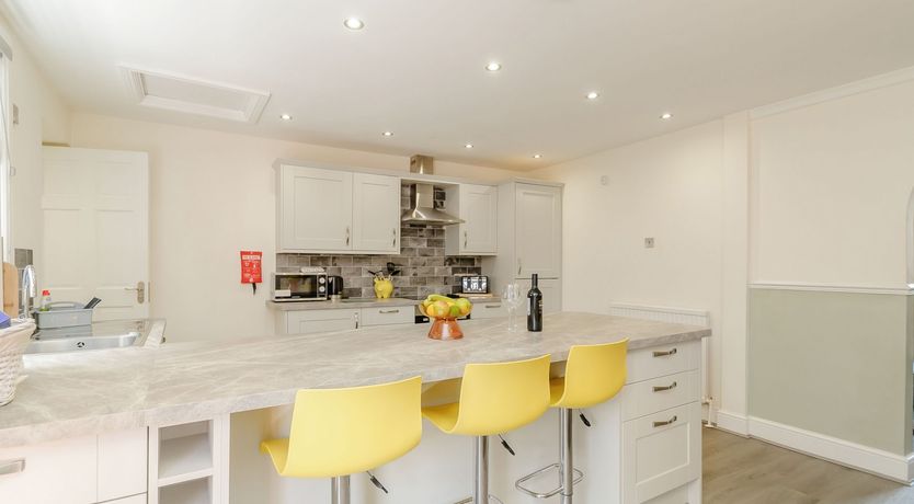 Photo of Roseberry House