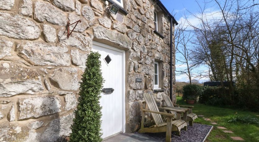 Photo of Y Bwthyn Ty Du