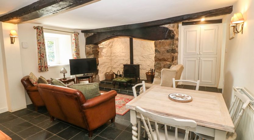 Photo of Y Bwthyn Ty Du