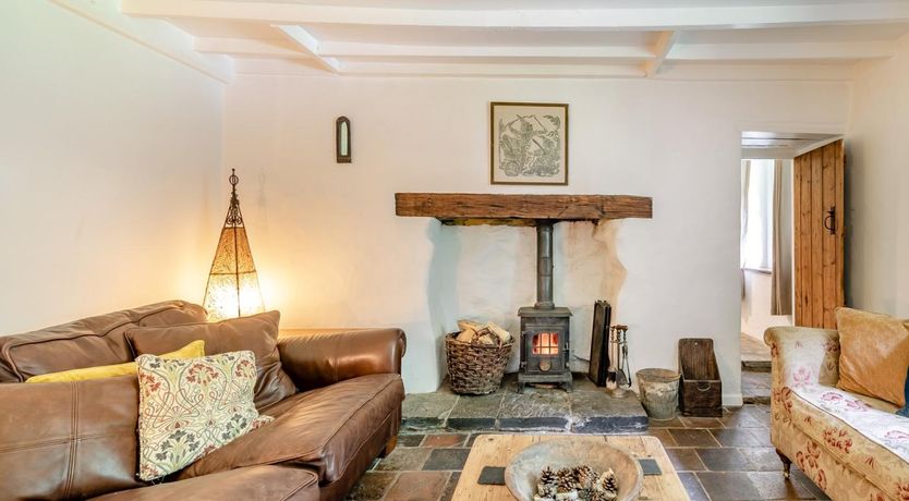 Photo of 3 Bed in Lampeter
