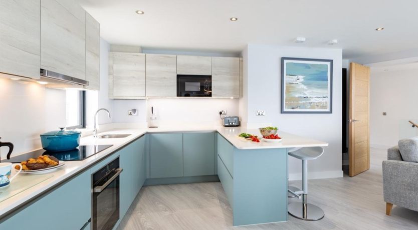 Photo of 4 Bed in Appledore