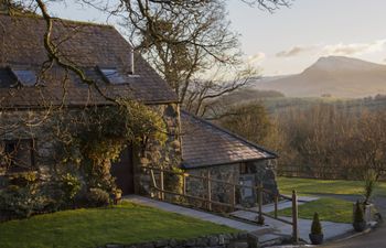 Cyffdy Cottage - Tegid Holiday Cottage