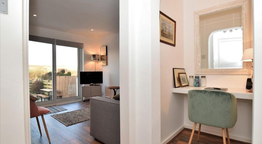 Photo of 2 Bed in Widemouth Bay