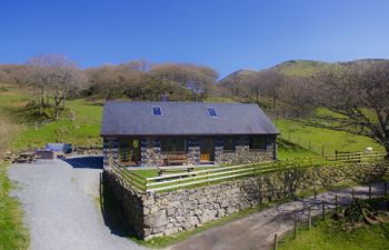 Llidiart y Llyn Holiday Cottage