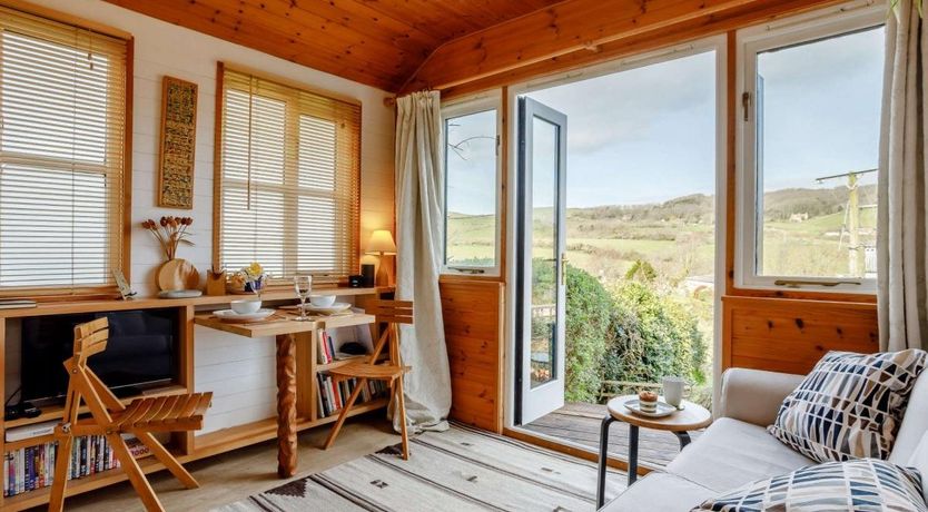 Photo of 1 Bed in Eype