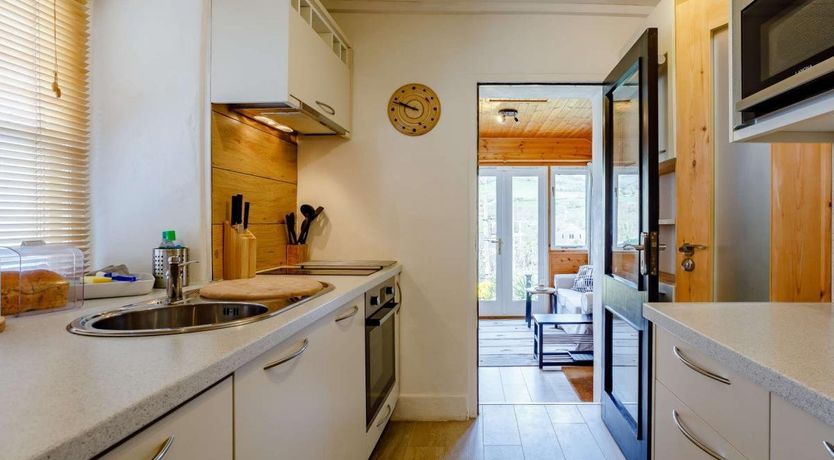 Photo of 1 Bed in Eype