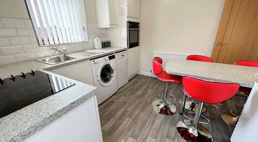 Photo of 2 Bed in Kilgetty