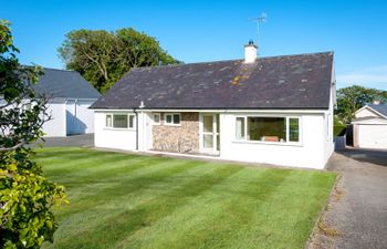 10 Llwyn Onn   Beach Hut Holiday Cottage