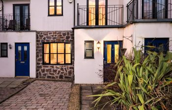 10 Afon y Felin Holiday Cottage