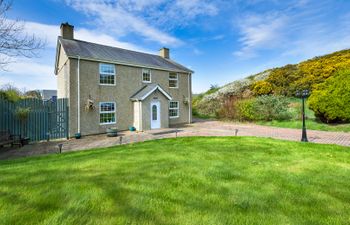 Drws y Llan Holiday Cottage