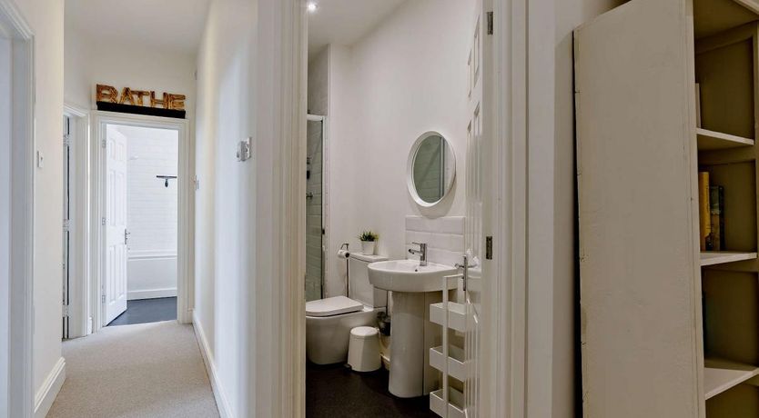 Photo of 3 Bed in Malvern